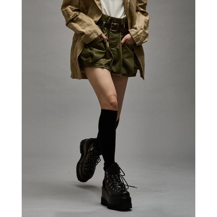 Short court en toile kaki Bubble short R13. 