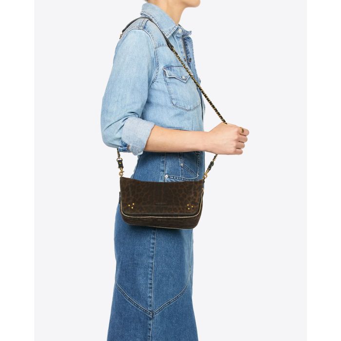 Jérôme Dreyfuss Sac Bobi S Croûte Velours Léopard Kaki. Porté épaule.