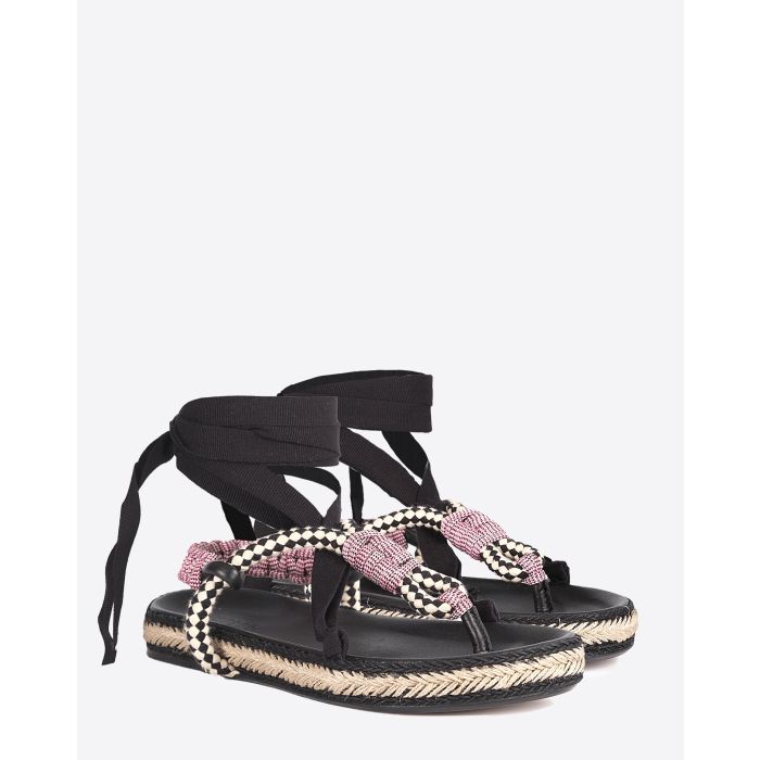 Sandales plates Gypsa Isabel Marant noires. Vue face.  