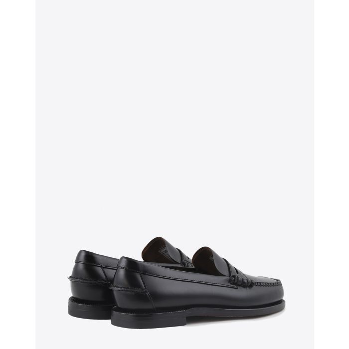 Mocassins en cuir noir Sebago. Vue de dos.