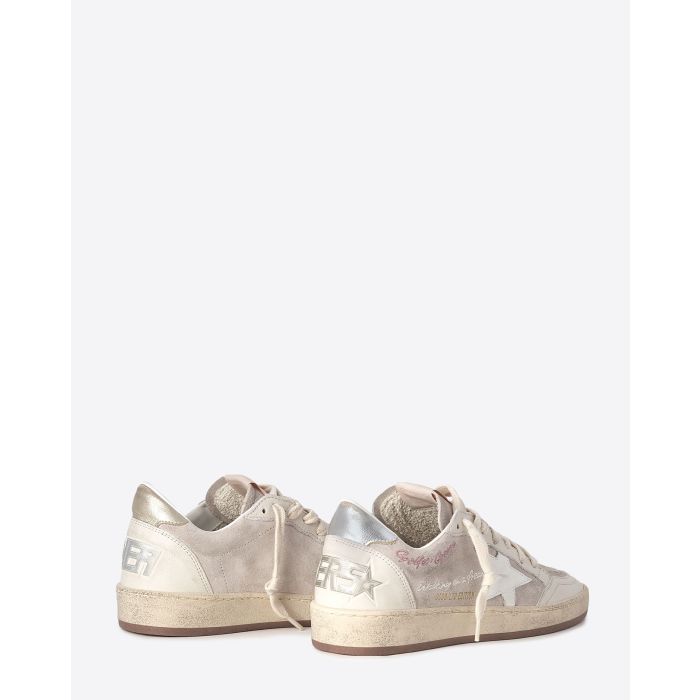 Sneakers Ball Star Golden Goose en cuir suédé beige Vue dos.