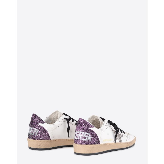 Sneakers Ball Star Golden Goose en cuir Blanc Argent Violet. Vue dos. 