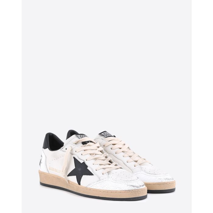 Sneakers Ball Star en cuir blanc étoile cuir noir et arrière noir 10283 Golden Goose femme. Vu de face.
