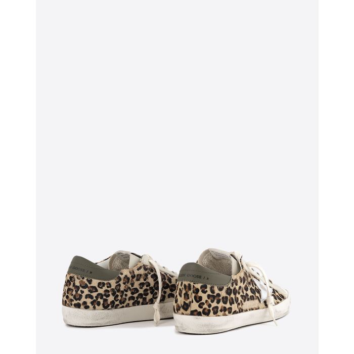 Sneakers Superstar Golden Goose en cuir pony Léo Olive Argent. Vue dos