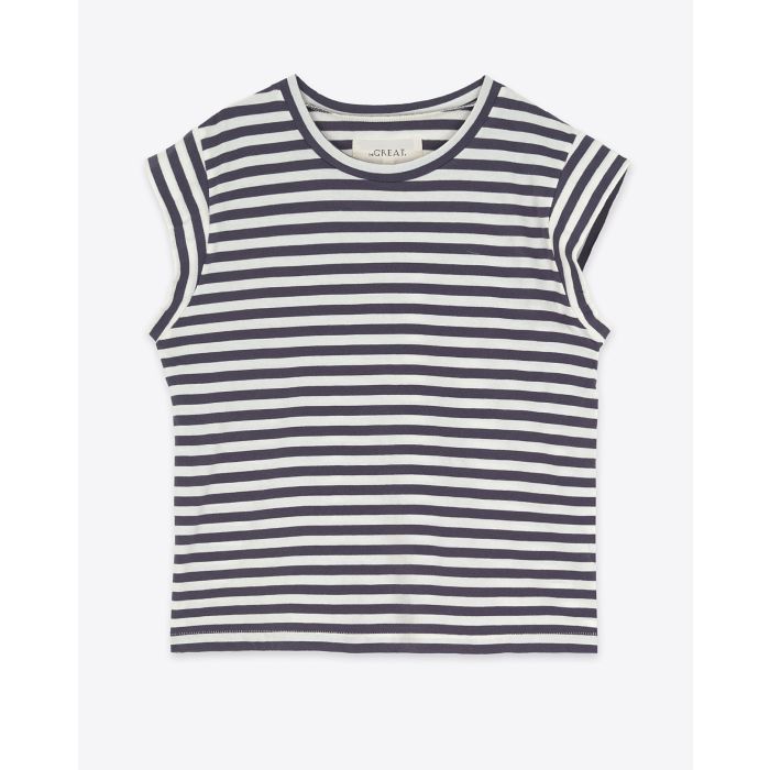 Tee-shirt manches courtes Peak Shoulder The Great en coton rayé bleu marine. Vue face. 