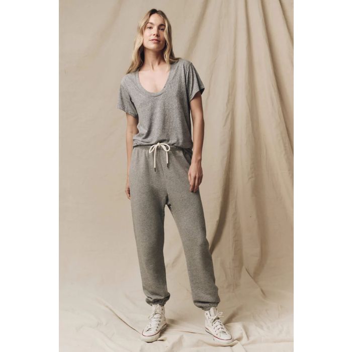 Pantalon jogging Stadium The Great en coton gris. Vue porté face. 
