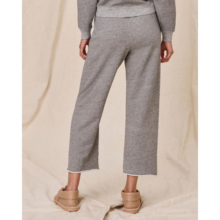 Pantalon jogging Wide Leg The Great en coton gris. Vue dos. 