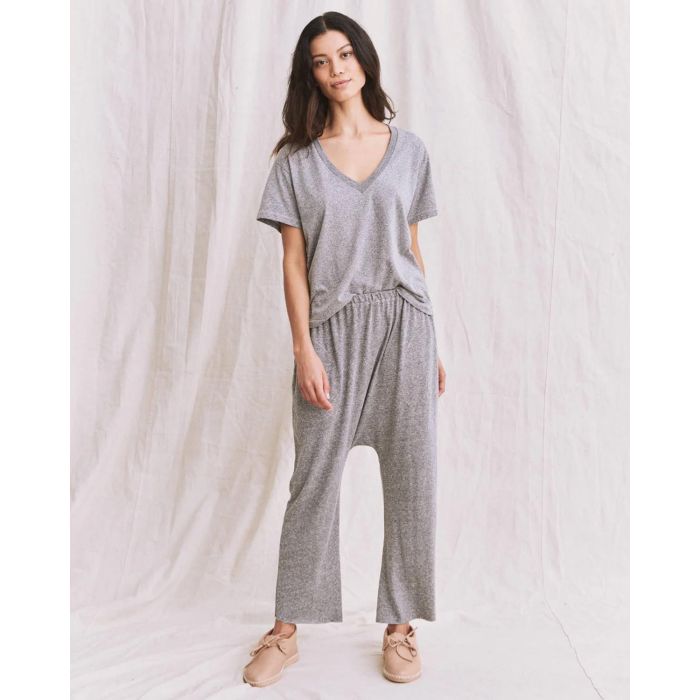 Tee-shirt manches courtes V Neck The Great gris. Vue face.