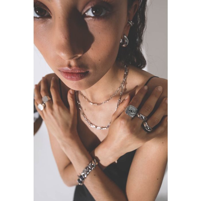 Bague Ice Ring Slim Silver  Tom Wood Project. Porté.