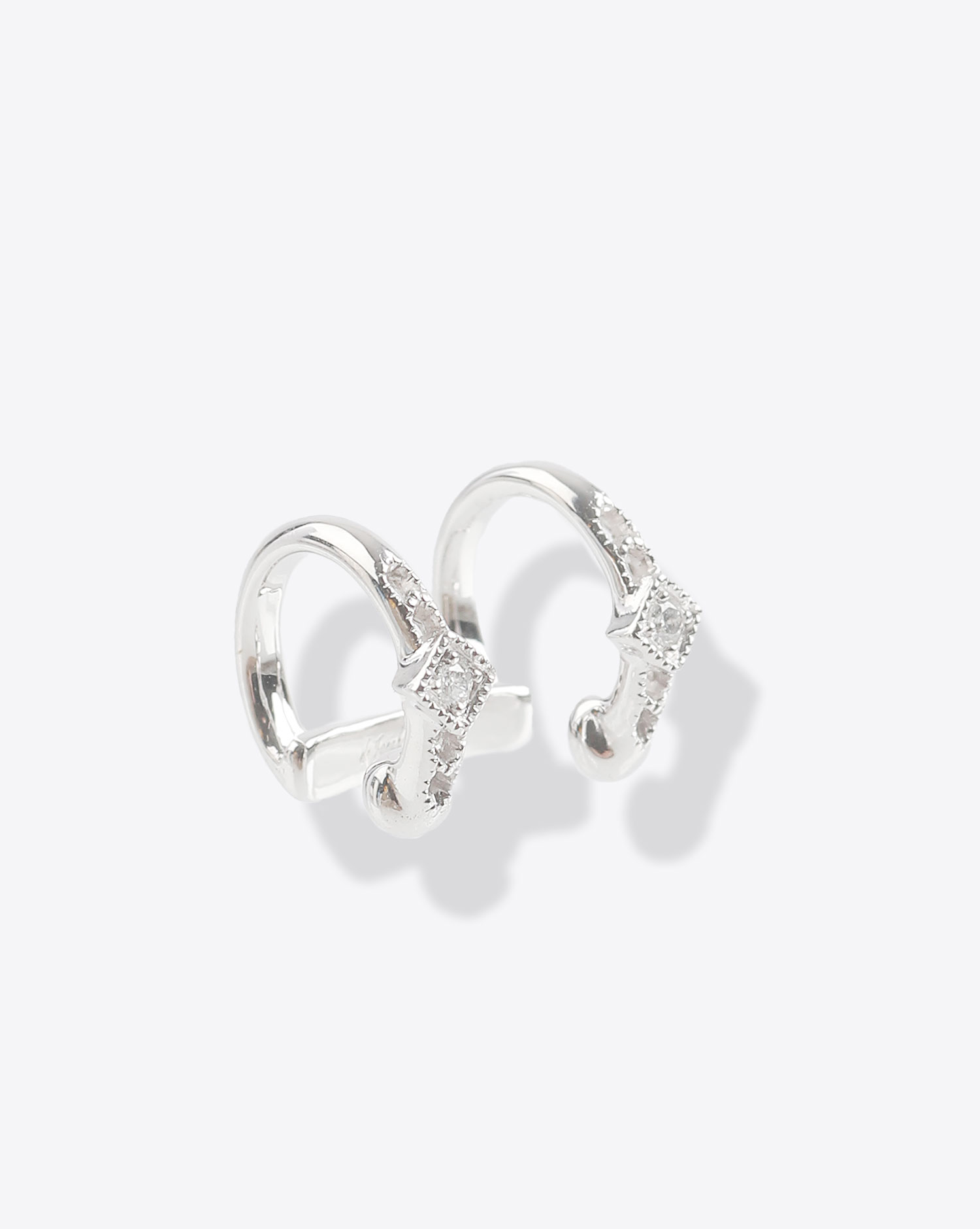 De Jaegher Mini Créole Lightly Goutte Pavée – Or Blanc & Diamants