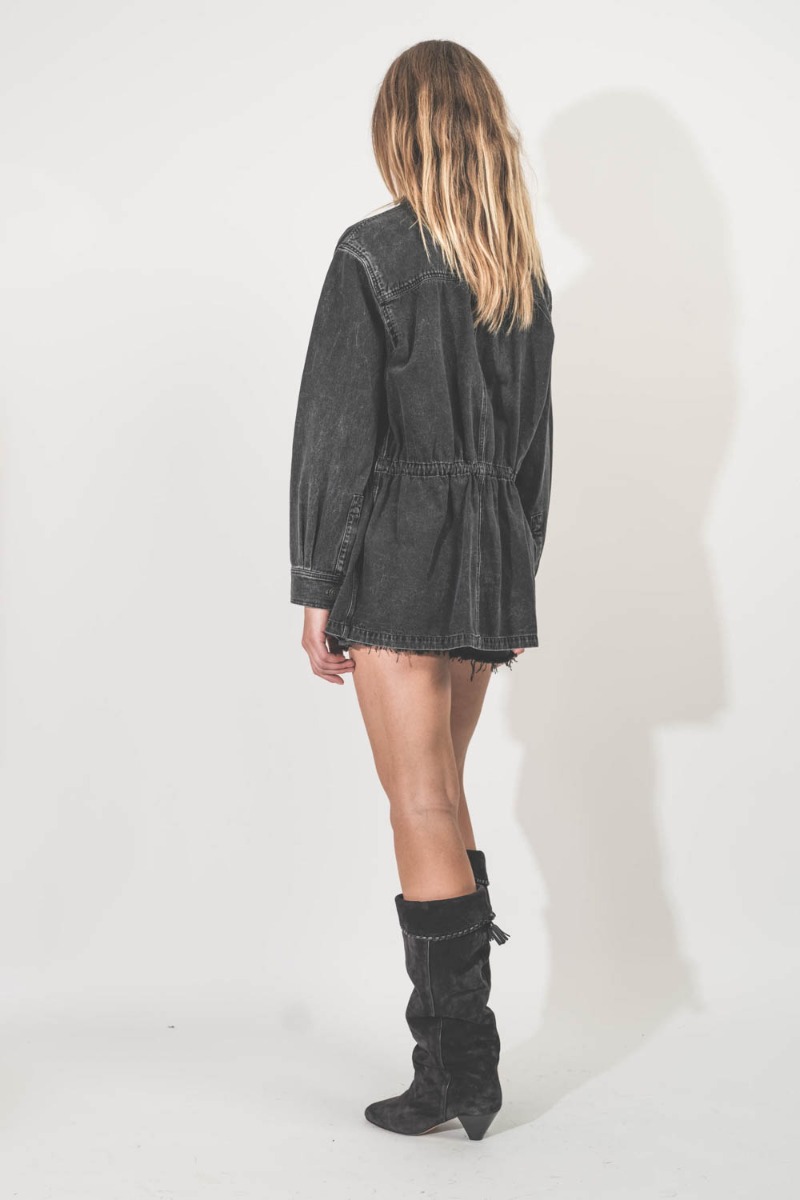 Bottes Elita Isabel Marant en cuir suédé drapé noir délavé. Portées de dos.