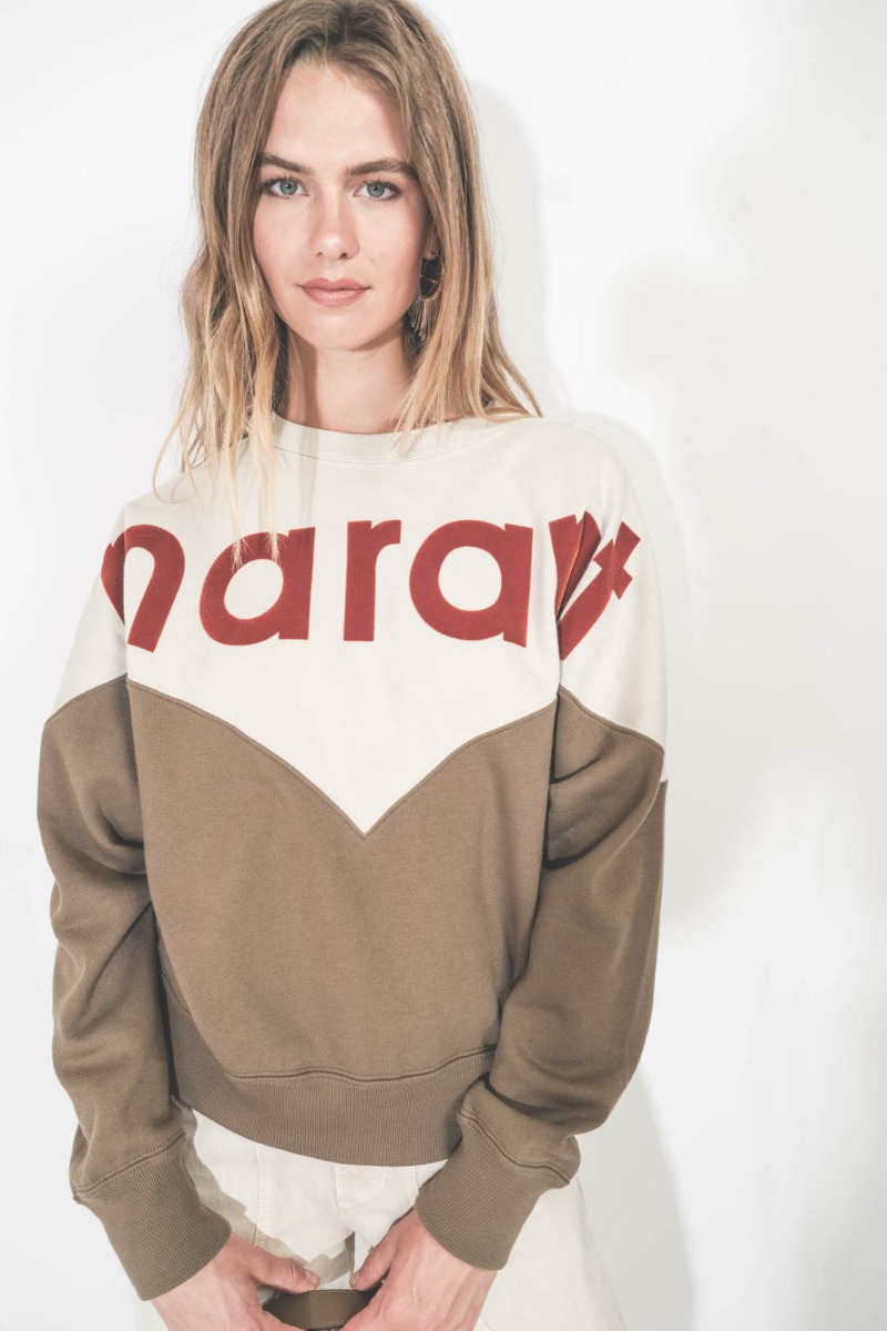 Sweatshirt Houston Isabel Marant Etoile à logo Marant écru, kaki foncé. Porté de face.