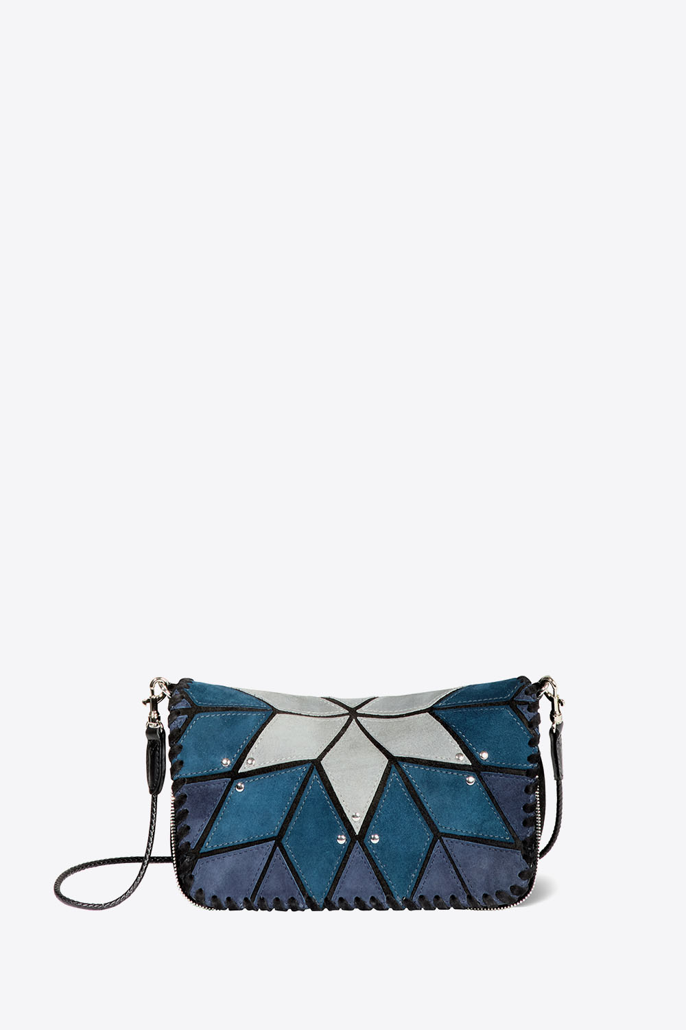 Mini-sac Bobi S Jérôme Dreyfuss en patchwork de cuir suédé bleu Lever du Jour. Bandoulière longue en cuir tressé. Détail du rabat avec des rivets en métal argentés.