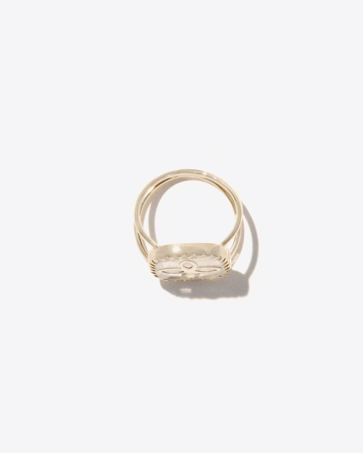 Bague Bowie N°2 Pascale Monvoisin Pierre de Lune et or jaune 9 carats.  