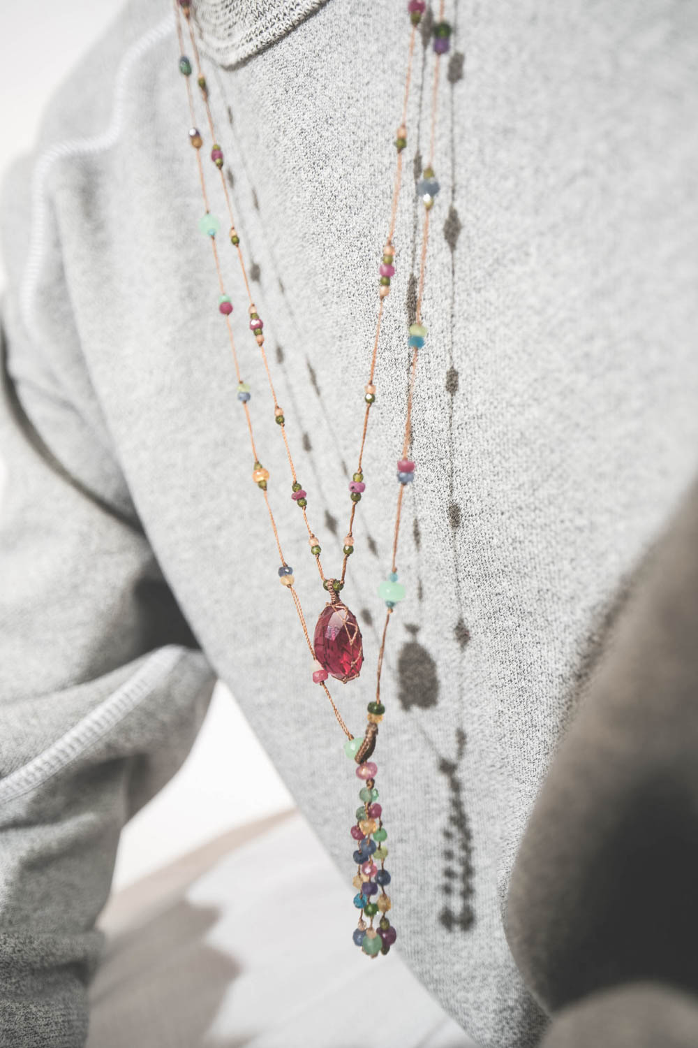 Sharing Collier Long Tibétain V – Indian Glass Red