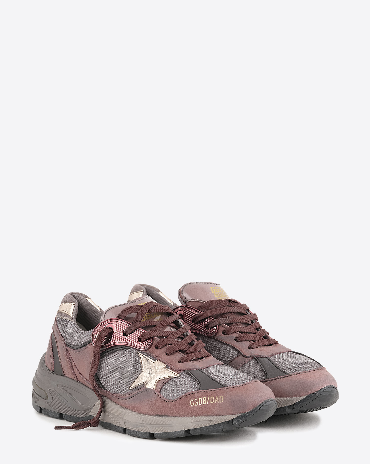 Sneakers Running Dad Golden Goose en cuir bordeaux. Vue face.