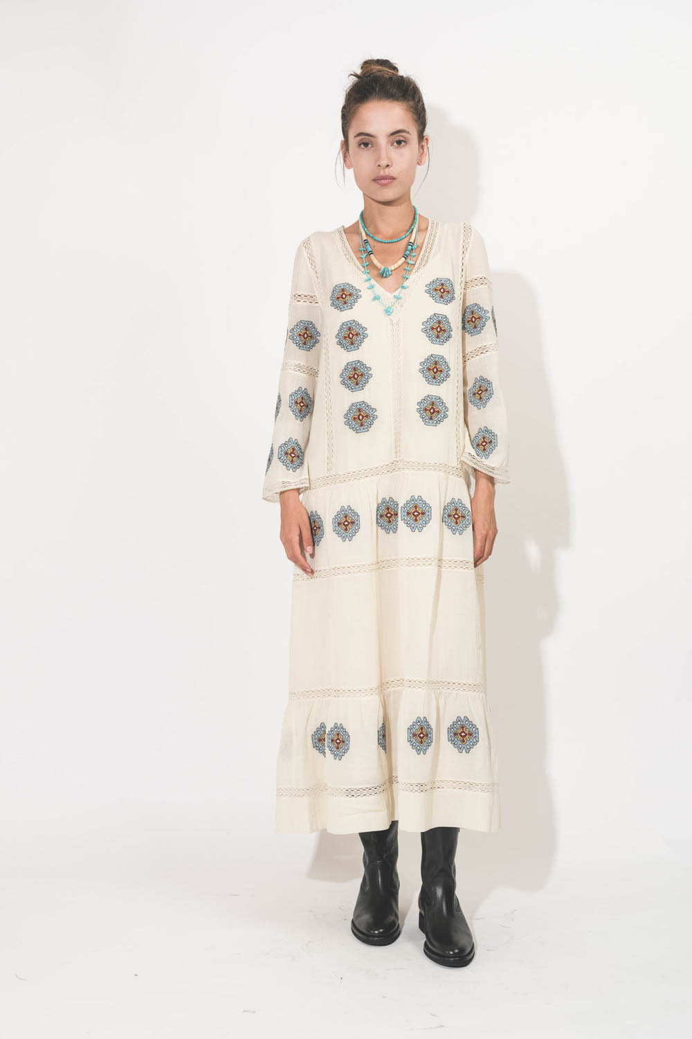 The Great Robe Taos Broderie – Crème