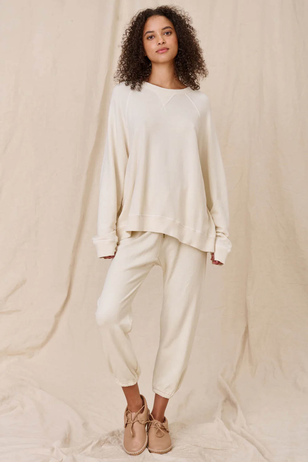 The Great Sweatshirt Slouch – Ecru