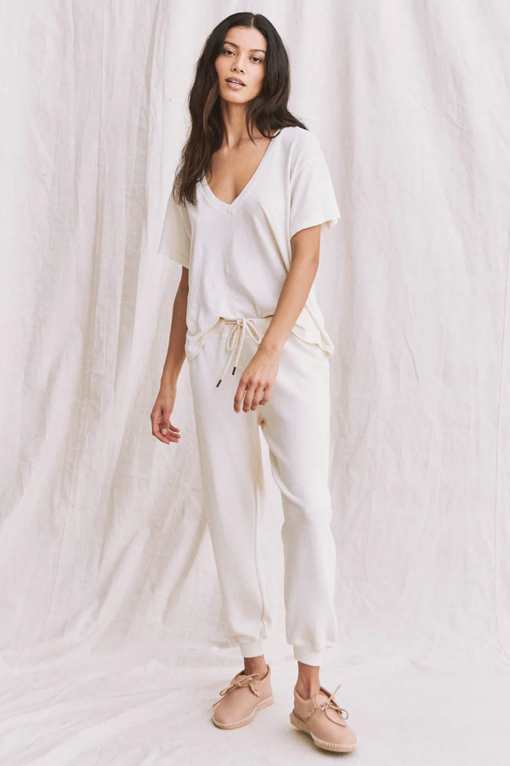 The Great Tee-Shirt V Neck – Ecru